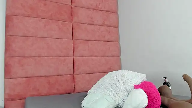 Snapshot of Hanna_lens chatting on November 2025 08:33:02 PM Hanna lens online show from November 2025 08:33:02 PM