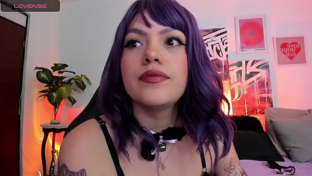 Snapshot of AnnieHuntters chatting on March 2025 03:20:01 AM AnnieHuntters online show from March 2025 03:20:01 AM