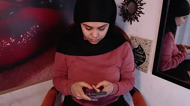 Snapshot of VenussTits97 chatting on December 2024 11:40:01 PM VenussTits97 online show from December 2024 11:40:01 PM