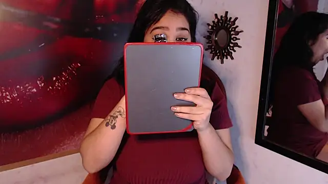Snapshot of VenussTits97 chatting on December 2024 11:40:01 PM VenussTits97 online show from December 2024 11:40:01 PM