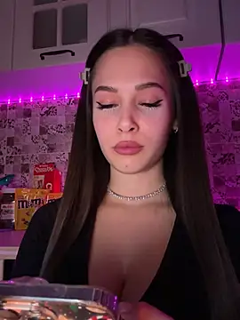 EricaWalls online show from February 2025 07:25:02 PM