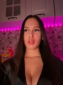 EricaWalls online show from March 2025 08:00:01 PM