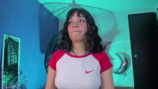 Snapshot of vanelope11 chatting on January 2025 07:00:02 PM vanelope11 online show from January 2025 07:00:02 PM