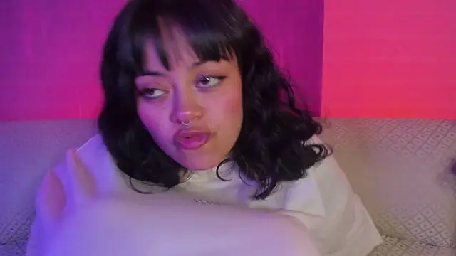 Snapshot of vanelope11 chatting on January 2025 11:34:02 PM vanelope11 online show from January 2025 11:34:02 PM