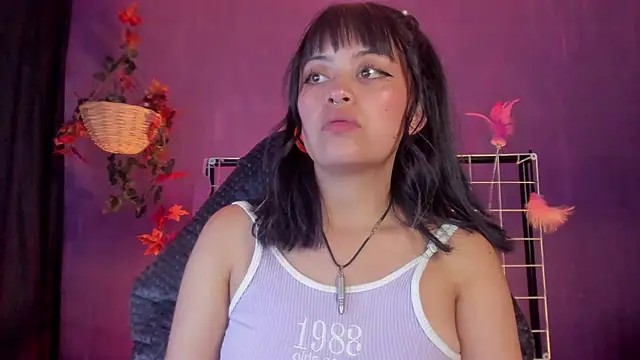 Snapshot of vanelope11 chatting on January 2025 11:03:01 PM vanelope11 online show from January 2025 11:03:01 PM