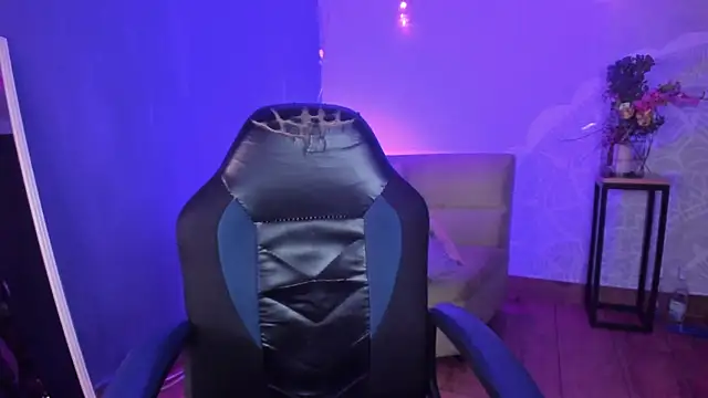 Snapshot of vanelope11 chatting on March 2025 06:23:02 PM vanelope11 online show from March 2025 06:23:02 PM