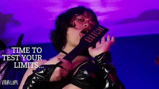 Snapshot of vanelope11 chatting on September 2025 07:14:02 PM vanelope11 online show from September 2025 07:14:02 PM