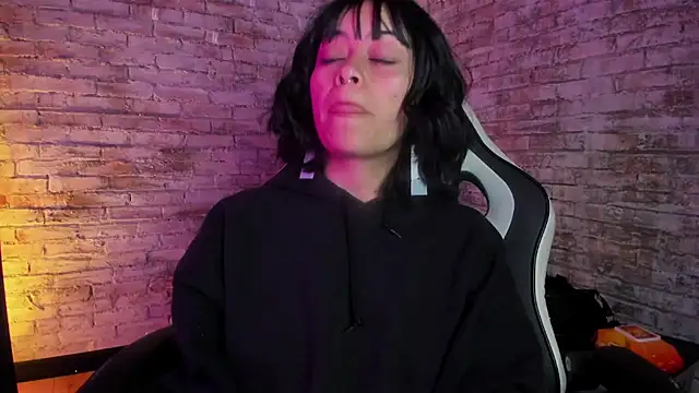 Snapshot of vanelope11 chatting on September 2025 01:10:01 PM vanelope11 online show from September 2025 01:10:01 PM