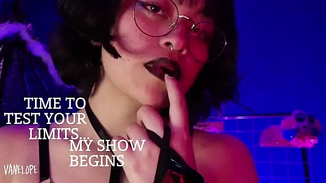 Snapshot of vanelope11 chatting on September 2025 07:37:02 PM vanelope11 online show from September 2025 07:37:02 PM