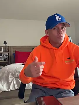 PeytonJohnn online show from November 2025 05:03:01 PM