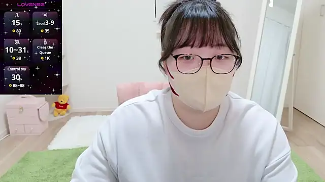 Snapshot of o-Aya-o chatting on January 2025 03:06:01 PM o-Aya-o online show from January 2025 03:06:01 PM