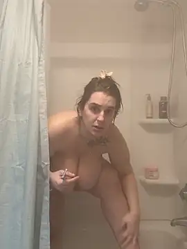 menaceswife online show from February 2025 05:40:02 PM