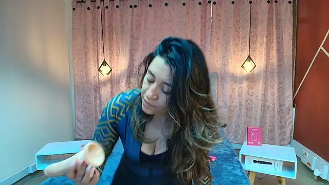 VioletaScott  online show from November 2025 01:33:02 PM