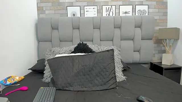 Snapshot of KariinaTaylor chatting on October 2025 06:34:01 PM KariinaTaylor online show from October 2025 06:34:01 PM