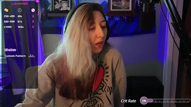 lovelylucyy online show from December 2024 07:01:02 PM