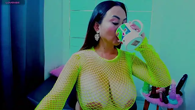 IsaSixty9 online show from February 2025 08:45:02 PM