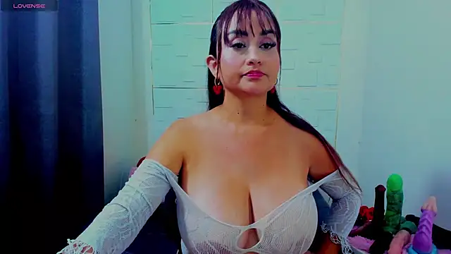 IsaSixty9 online show from February 2025 10:20:01 PM