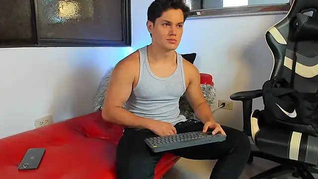 julian wallace online show from April 2026 03:42:02 PM