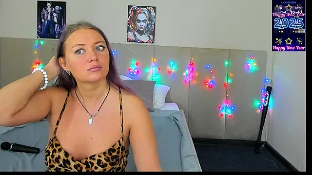 Snapshot of MuscleXXXBarbie chatting on February 2025 02:28:02 AM MuscleXXXBarbie online show from February 2025 02:28:02 AM