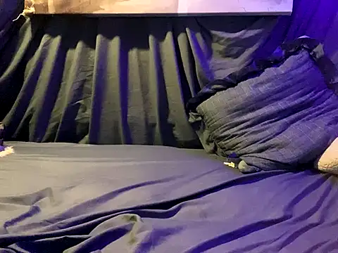 BigMac1596 online show from September 2025 05:57:02 PM