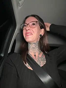 BrownieyQueen online show from January 2026 05:23:01 AM