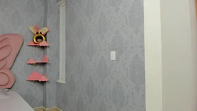 Snapshot of MaddyCute4u chatting on February 2025 11:28:01 AM MaddyCute4u online show from February 2025 11:28:01 AM