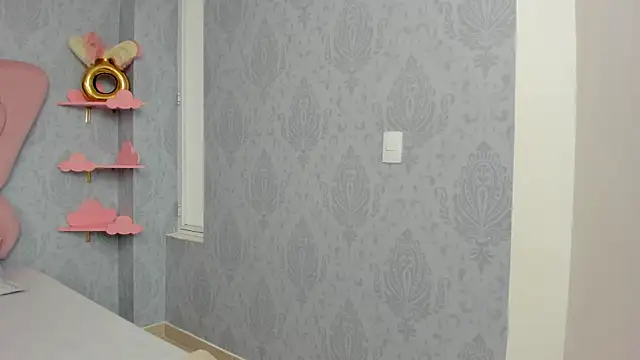 Snapshot of MaddyCute4u chatting on February 2025 03:20:02 PM MaddyCute4u online show from February 2025 03:20:02 PM