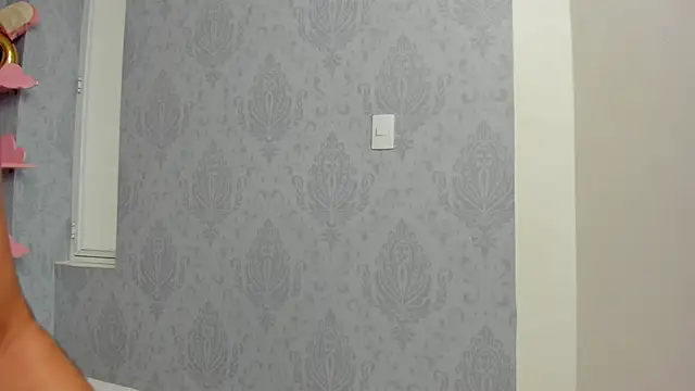 Snapshot of MaddyCute4u chatting on February 2025 06:02:02 PM MaddyCute4u online show from February 2025 06:02:02 PM