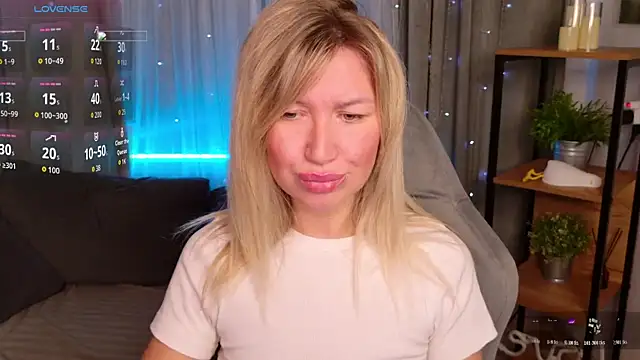 MilaBott online show from January 2026 07:05:02 PM