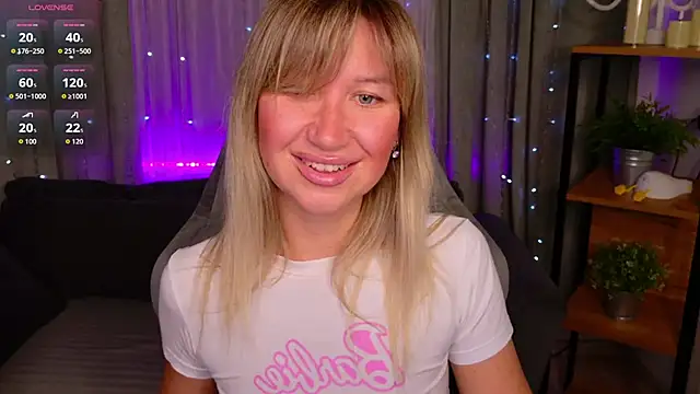 MilaBott online show from April 2026 07:48:01 PM