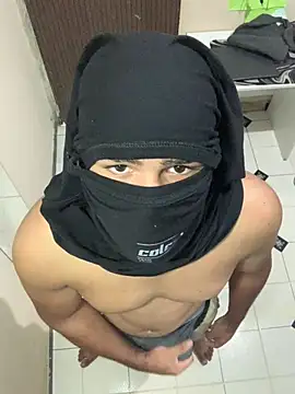 Snapshot of Brasileirinhoo chatting on February 2026 05:28:02 PM Brasileirinhoo online show from February 2026 05:28:02 PM