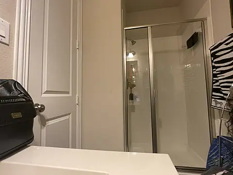 wynterheat online show from March 2026 07:03:02 AM