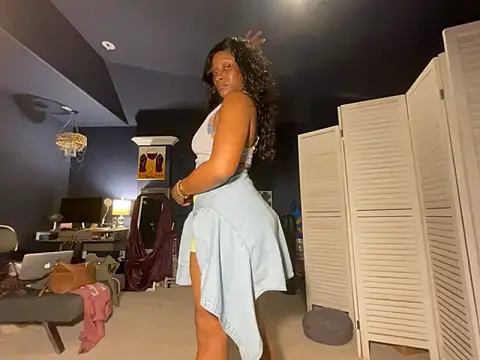 wynterheat online show from May 2026 01:25:01 AM
