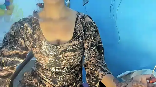 aarjulove online show from February 2026 11:27:02 AM