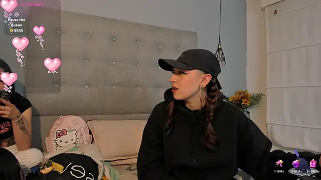 Snapshot of Zowi_Hottiee chatting on December 2024 02:16:01 AM Zowi Hottiee online show from December 2024 02:16:01 AM