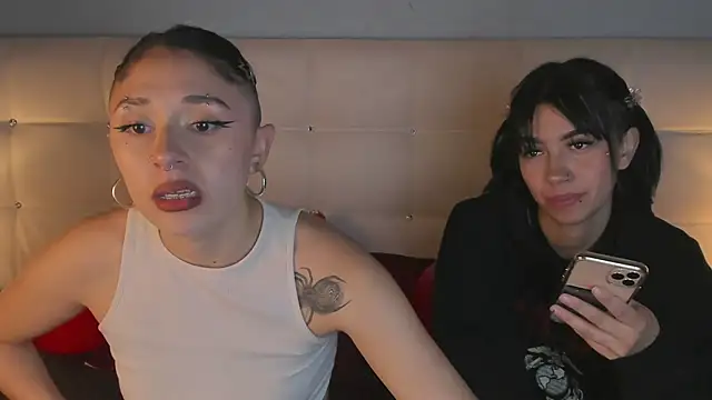 Snapshot of Zowi_Hottiee chatting on March 2025 03:34:01 AM Zowi Hottiee online show from March 2025 03:34:01 AM