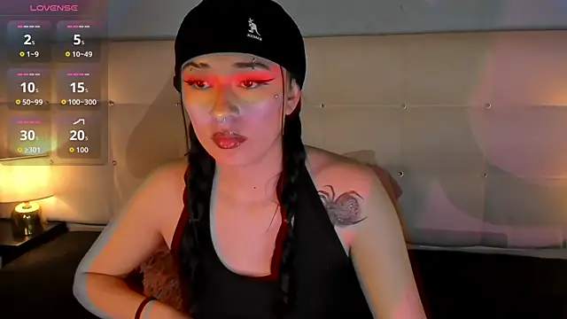 Snapshot of Zowi_Hottiee chatting on September 2025 04:02:02 AM Zowi Hottiee online show from September 2025 04:02:02 AM