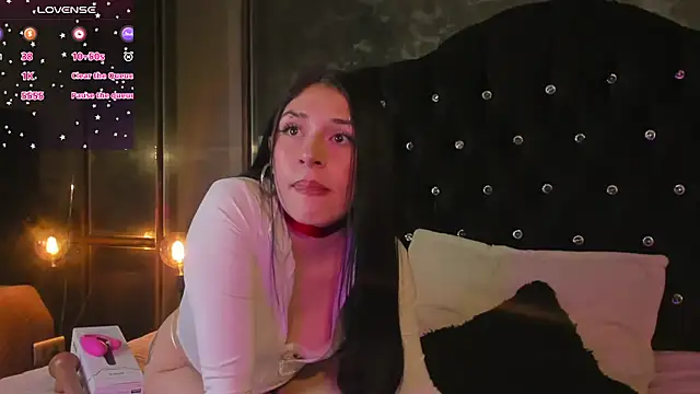 Snapshot of Zowi_Hottiee chatting on September 2025 02:27:02 AM Zowi Hottiee online show from September 2025 02:27:02 AM