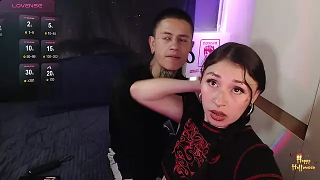 Snapshot of Zowi_Hottiee chatting on November 2025 07:03:01 PM Zowi Hottiee online show from November 2025 07:03:01 PM