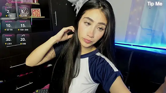 Snapshot of Emilytafur chatting on March 2026 09:54:02 PM Emilytafur online show from March 2026 09:54:02 PM