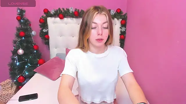 MollyMeltorr online show from December 2024 04:19:02 AM