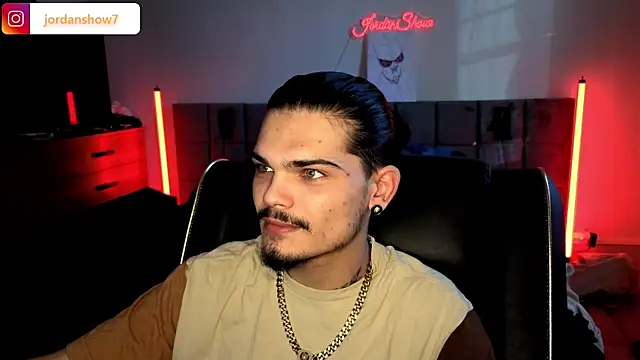 Snapshot of JordanShow chatting on December 2025 10:52:02 AM JordanShow online show from December 2025 10:52:02 AM