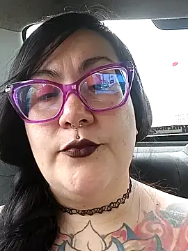 Snapshot of l1la_Rav3n chatting on December 2024 04:27:02 PM l1la Rav3n online show from December 2024 04:27:02 PM