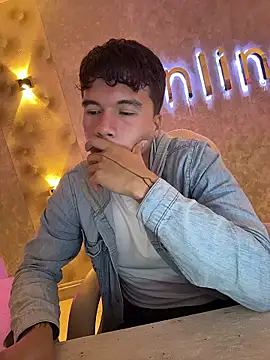 Logan smith1 online show from January 2026 08:39:02 AM