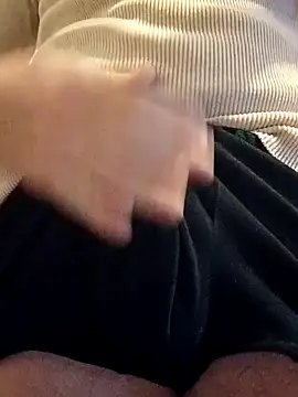 Snapshot of GrofLicno chatting on January 2025 09:12:01 PM GrofLicno online show from January 2025 09:12:01 PM