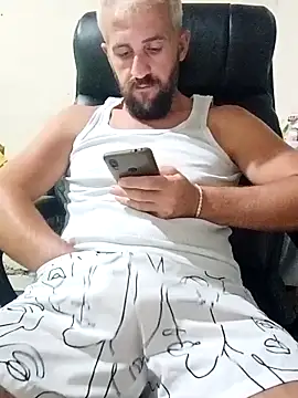 Snapshot of GrofLicno chatting on September 2025 07:58:02 PM GrofLicno online show from September 2025 07:58:02 PM