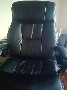 Snapshot of GrofLicno chatting on September 2025 01:21:01 PM GrofLicno online show from September 2025 01:21:01 PM