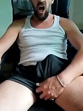 Snapshot of GrofLicno chatting on September 2025 01:58:02 PM GrofLicno online show from September 2025 01:58:02 PM