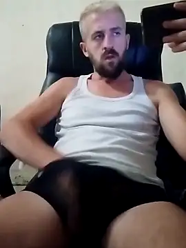 Snapshot of GrofLicno chatting on September 2025 09:09:02 PM GrofLicno online show from September 2025 09:09:02 PM