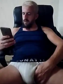 Snapshot of GrofLicno chatting on October 2025 08:31:02 PM GrofLicno online show from October 2025 08:31:02 PM